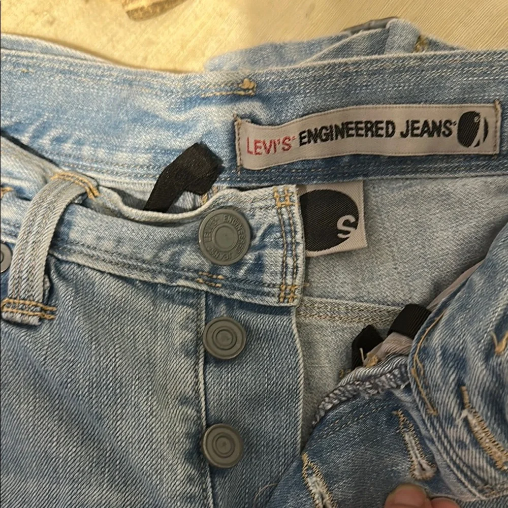 Levi's engineered shorts - Picture 2 of 9